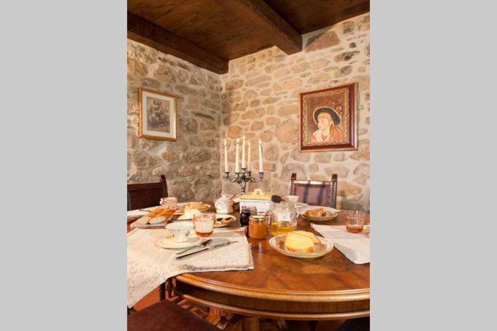 Villa Liz Tuscany, Private Pool, Hot Tub, Property Fenced, Pets Allowed Poppi Exterior photo