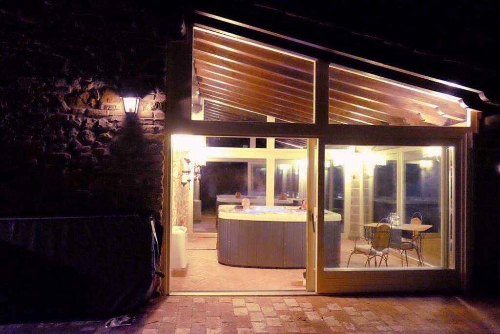 Villa Liz Tuscany, Private Pool, Hot Tub, Property Fenced, Pets Allowed Poppi Exterior photo