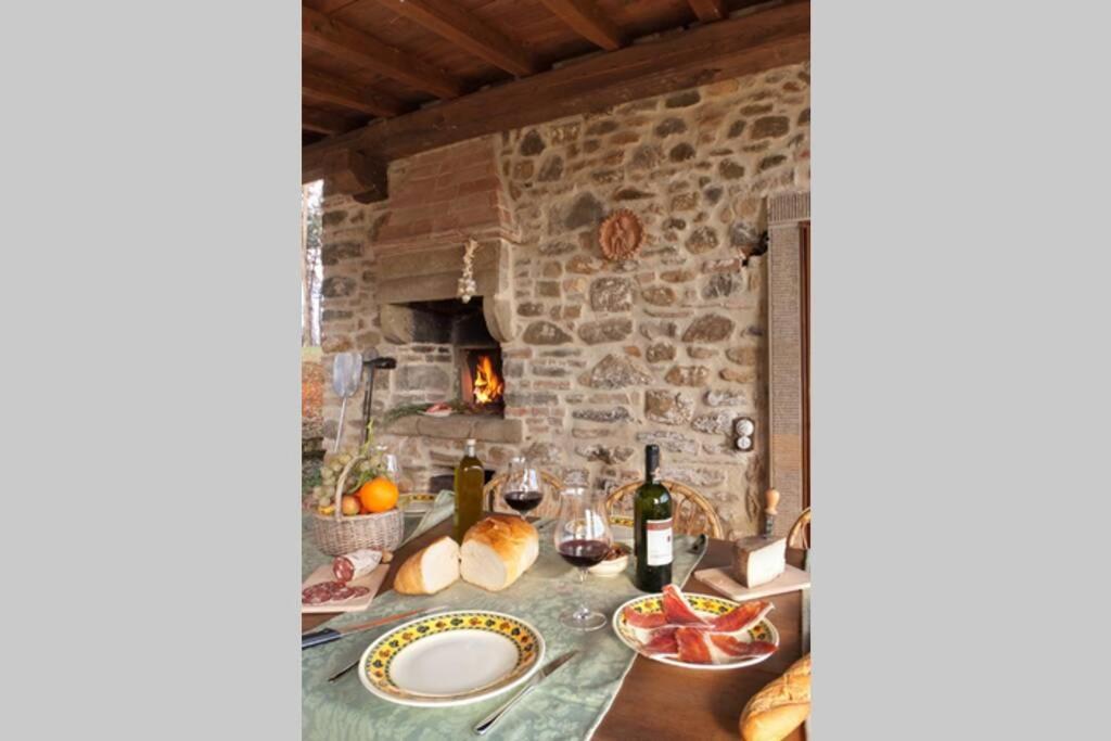 Villa Liz Tuscany, Private Pool, Hot Tub, Property Fenced, Pets Allowed Poppi Exterior photo